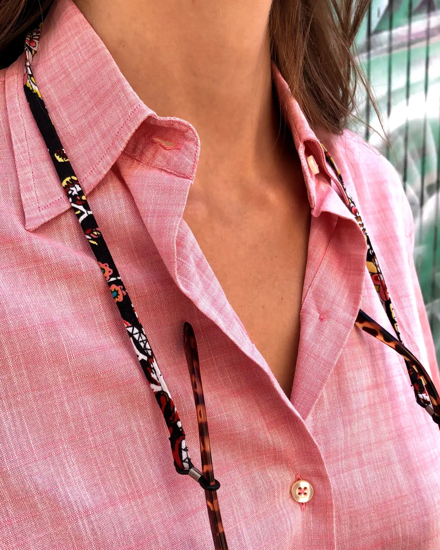 Eyeglass chain for reading and sunglasses