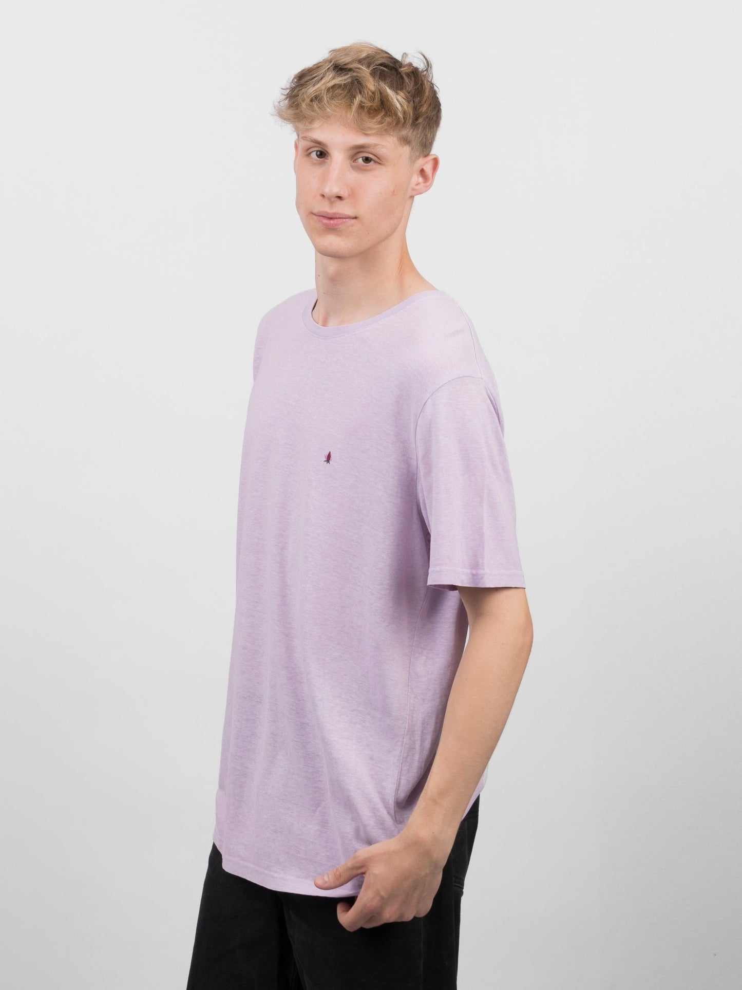 Atmungsaktives Hanf-T-Shirt in Flieder, Creme oder Seafoam für Männer - Khala