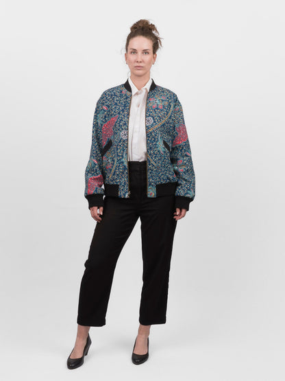 Schwarze Damen Hanf Wendejacke mit blauem Print 'Moongarden' - Khala