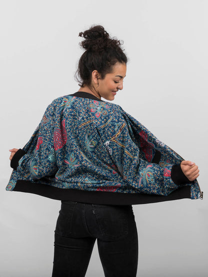 Schwarze Damen Hanf Wendejacke mit blauem Print 'Moongarden' - Khala