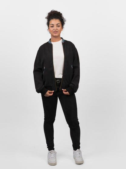 Schwarze Damen Hanf Wendejacke mit blauem Print 'Moongarden' - Khala